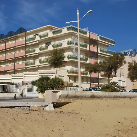 4 Pers, A 10m De La Avec Parking Et Climatisation - Fr-1-803-85 Apartment Le Lavandou